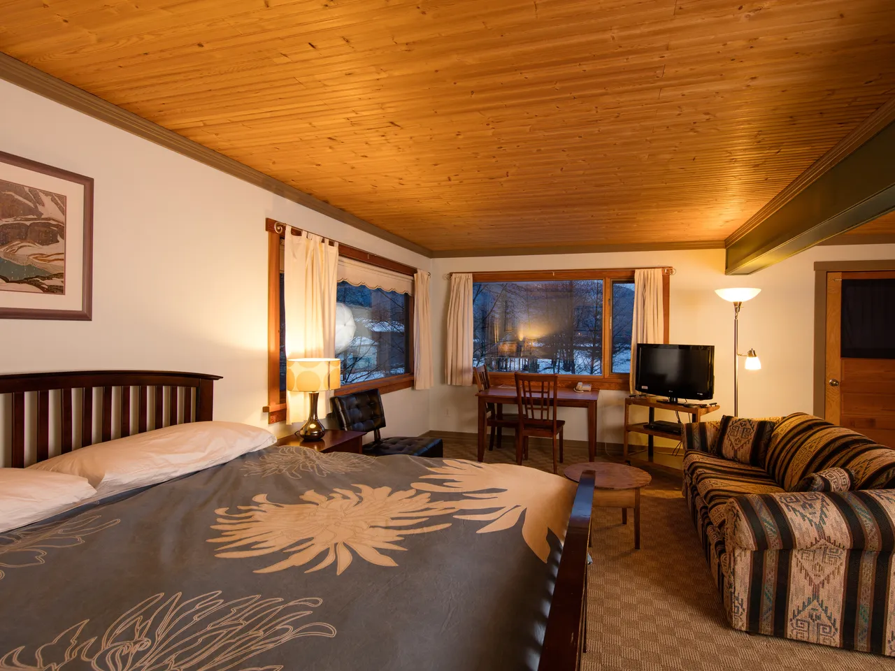 Mountain Lodge Powder Skiing 3